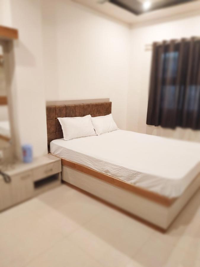 Rudraksha Guest House Varanasi Exterior photo
